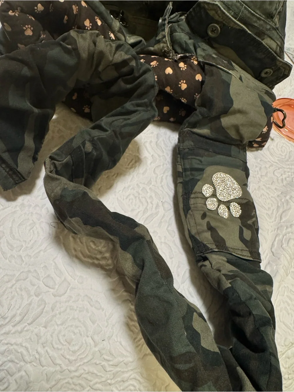 Camo pet carrier
